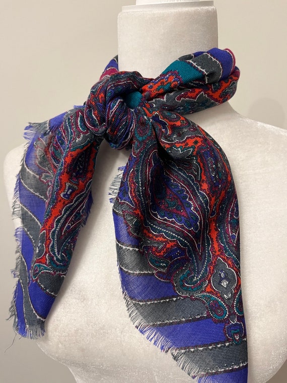 80s Liz Sinclair acrylic fringe scarf, large shaw… - image 7