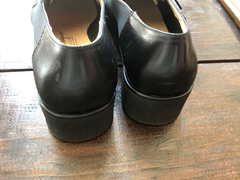 chaussures richelieu noires Salvatore Ferragamo vintage, chaussures à nouer sur le devant pour femmes, richelieus en cuir et résille, mocassins noirs, semelles en caoutchouc, pointure 5 image 5