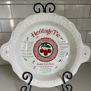 Vintage Heritage pie plate, recipe dish, cherry cranberry pie baking dish, Hallmark pie plate, summer pie plate, 9” pie plate, cottage core