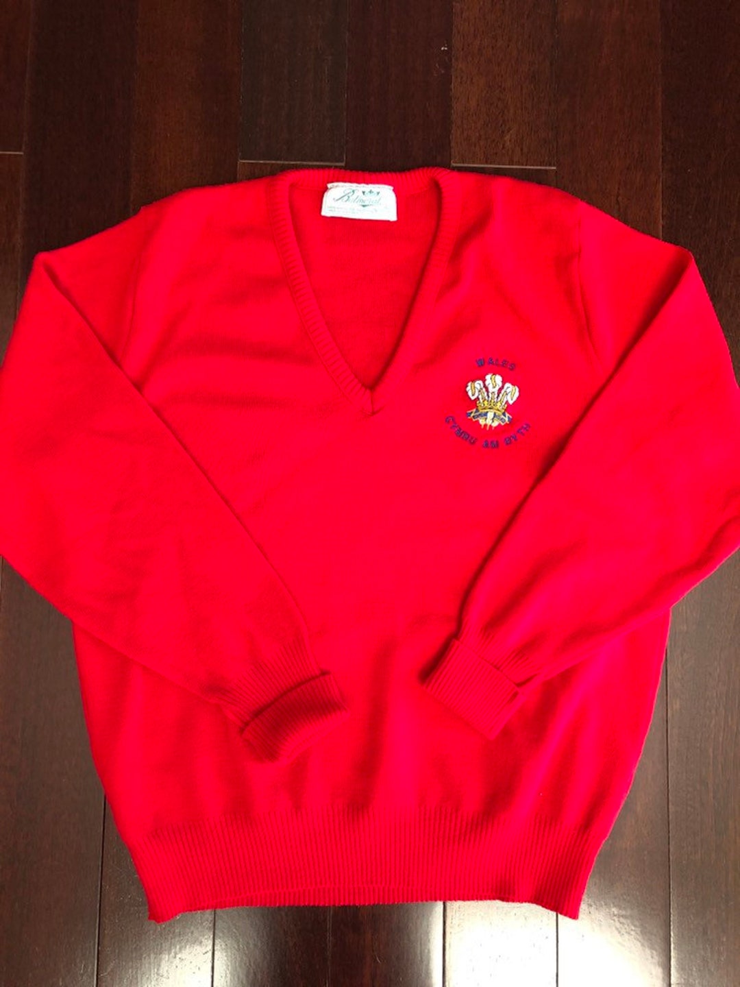 Vintage Mens Balmoral Red V-neck Sweater Wales CYMRU AM BYTH - Etsy