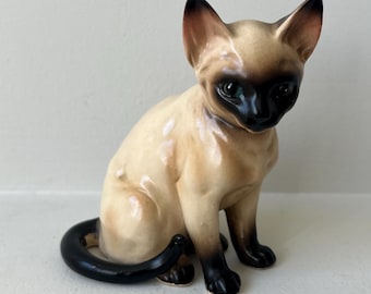 Vintage Lefton Siamese cat statue, Siamese cat figurine, ceramic cat, kitschy decor, gift for Siamese cat lover, 3.5” cat statue