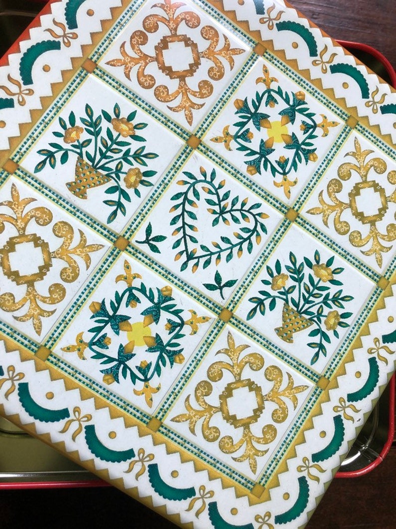 Milky Way Canister 1997 Baltimore Album Quilt vintage collectible square tin flowers ~ Victorian design heart yellow fleur-de-lis