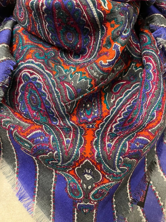 80s Liz Sinclair acrylic fringe scarf, large shaw… - image 9