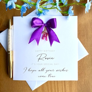Biglietto di compleanno con fascino iniziale, ciondolo con lettera fatta a mano, biglietto di compleanno per figlia, biglietto di compleanno per nipote, biglietto per sorella, biglietto per nipote, TLC0033