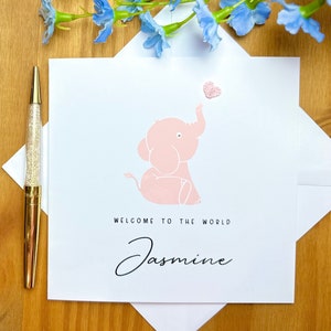 Neue Baby Mädchen Karte, Baby Elefant Willkommen auf der Welt Karte, personalisierte Babykarte, neue Babykarte, Glückwunsch Babykarte, TLC0329