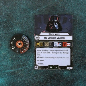 Darth Vader (TIE Defender) + disco de cartón