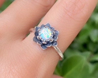 Opaal lotusbloemring: 14K gouden sterlingzilveren bloemenring