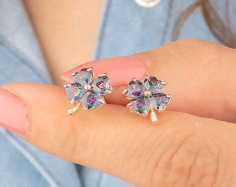 Alexandrite Clover Stud Earrings: 14K Rose Gold, June Birthstone