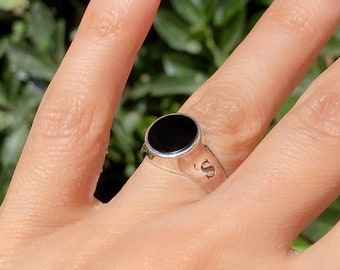 Black Onyx Ring, Custom Black Signet Ring for Women, Minimalist Statement Ring, Chunky Ring for Women, Stacking Onyx Ring, Black Stone Ring