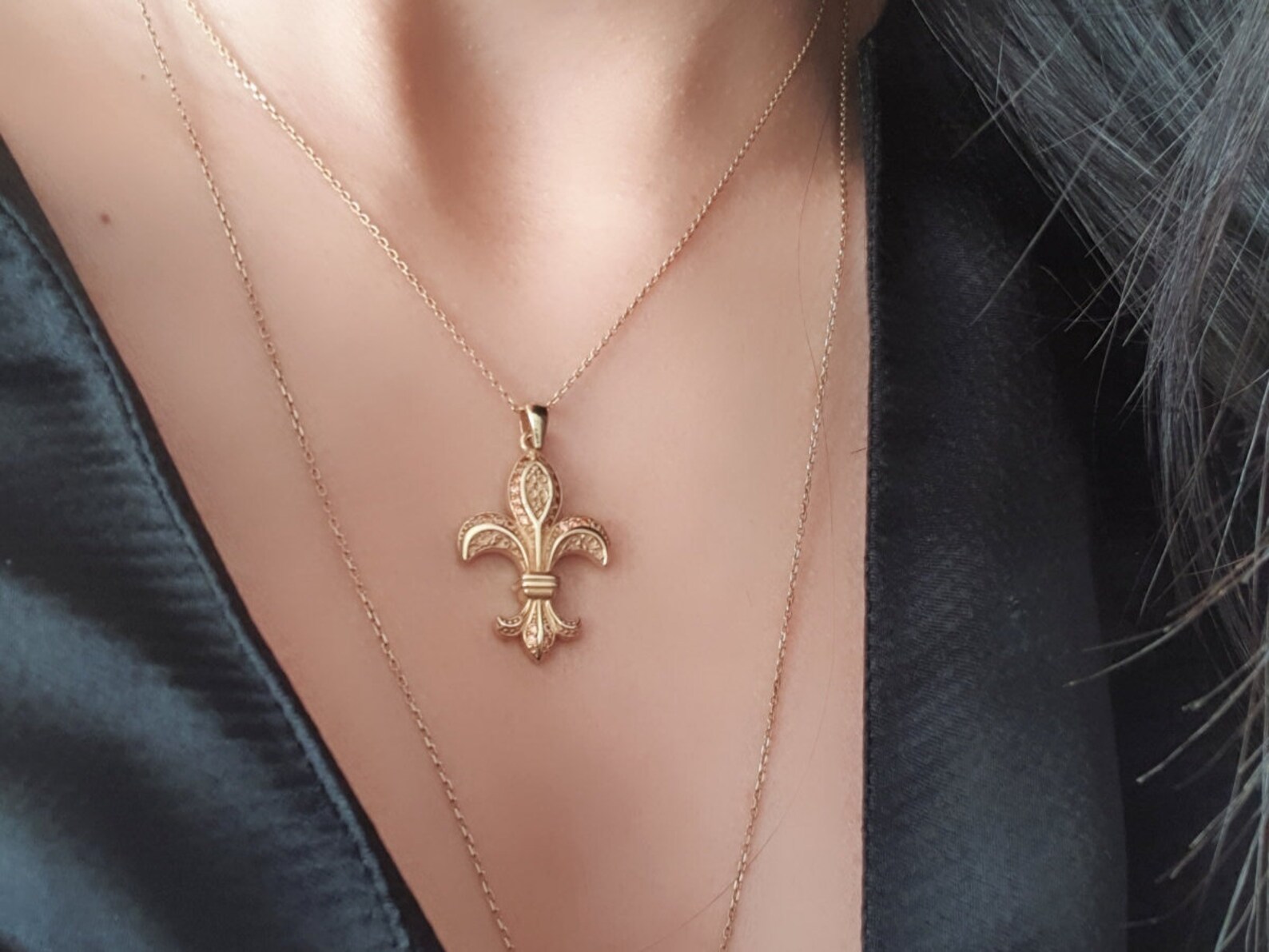 Gold Fleur De Lis Necklace Fleur De Lis Jewelry Satellite Etsy