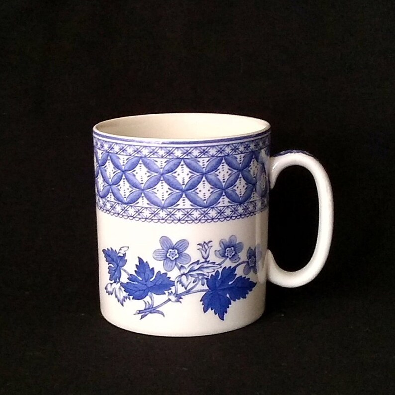 Spode Blue Room Collection Geranium Coffee Tea Mug