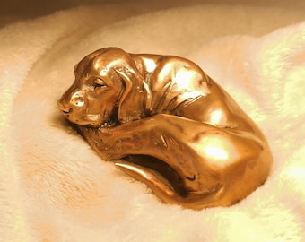 Slapende Hongaarse Vizsla Puppy massief bronzen beeldje