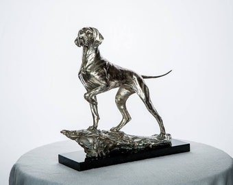 Hungarian Vizsla statue