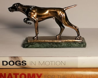 Pointing Hunting Hungarian Vizsla Dog bronze statue