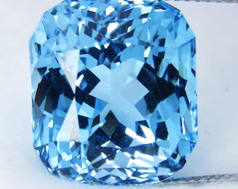 24.75Cts Strahlend Blauer Topas-Schliff Edelstein