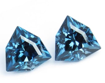 London Blue Topas Paar, 6.94Cts, Trillion geschliffene Edelsteine