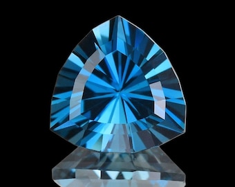 12.20Cts Funkelnde Natürliche Top Glanz London Blauer Topas Trillion Schliff Loser Edelstein