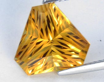 4.92ct Trillion Cut Citrin Edelstein: Goldgelb, VVS Klarheit