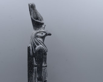 Piedra de granito egipcia Falcon Bird God Horus (2 colores) hecha en Egipto