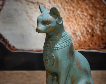 estátua da deusa gato Bastet Acabamento bronzeado azul verde 2 estilo pedra pesada feita no Egito