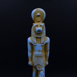 Statue der ägyptischen Kunstgöttin Sachmet 2 Stil, blau/bunt made inegypt