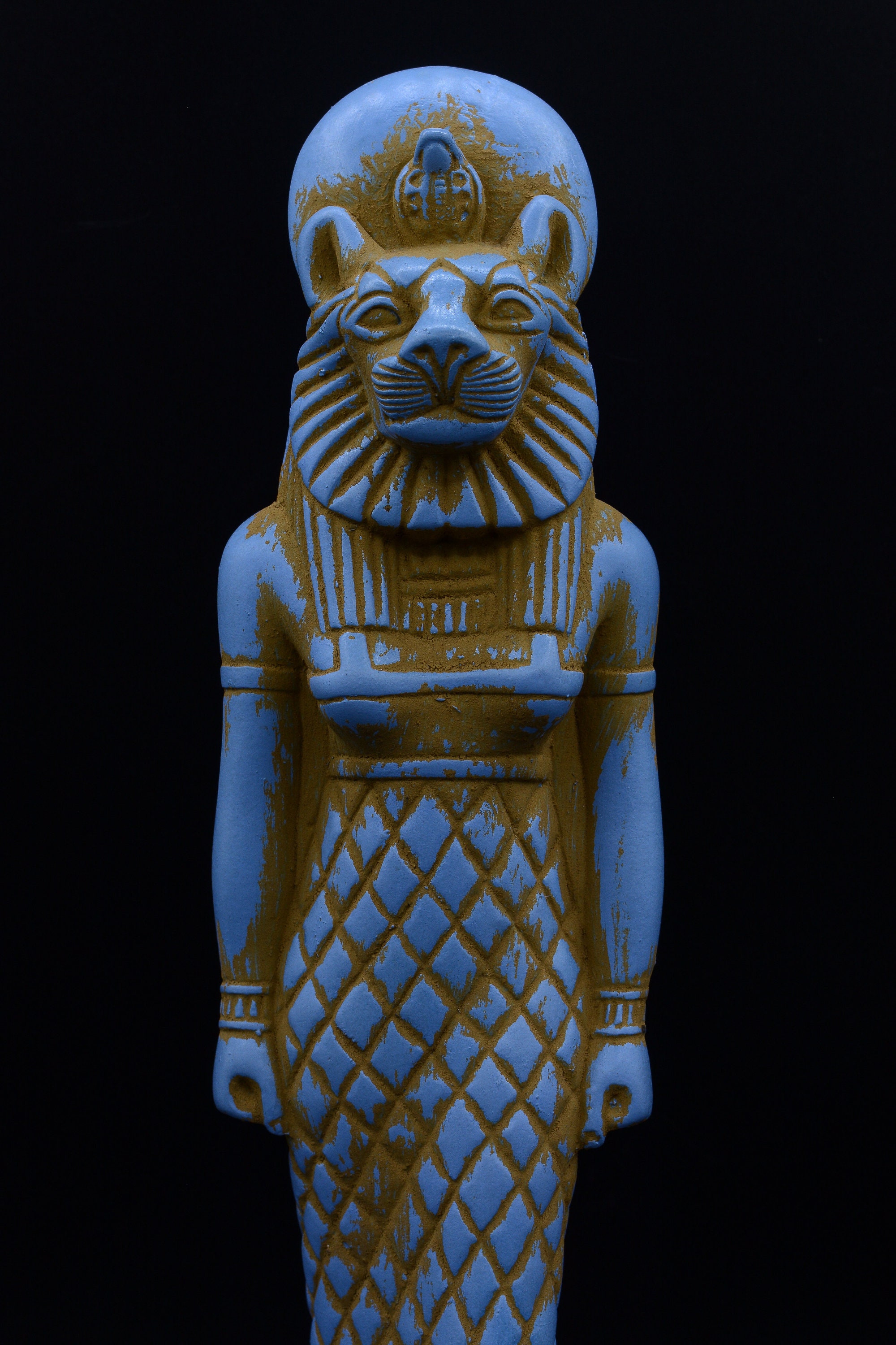 セクメト女神像 青い石 重い彫刻 古代エジプト 祭壇 エジプト製 - Etsy