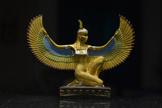 18K？金属製.金色の女神 置物.383グラム位 ユニークな像、バランスと真実の女神マアト、翼を開いた金色の手描きの