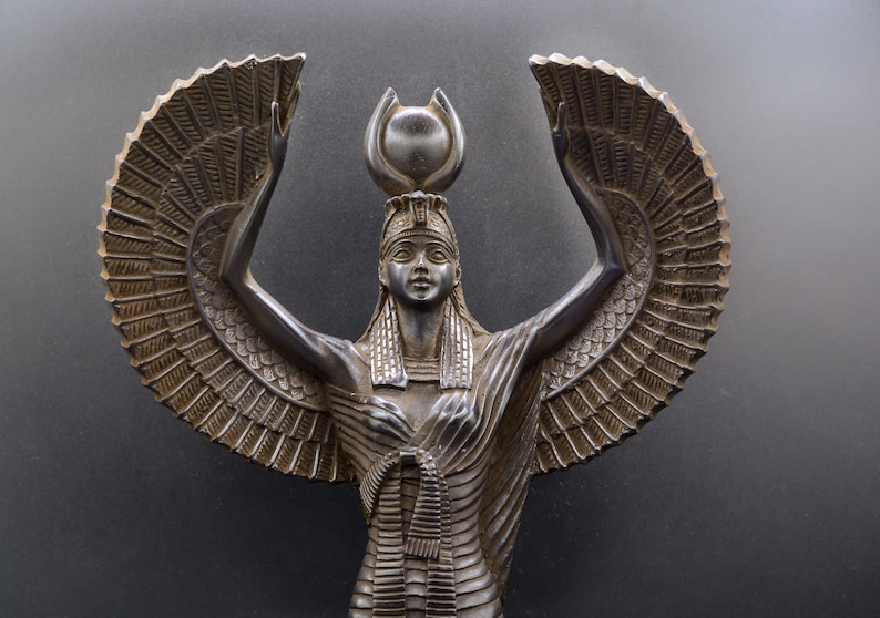 Estatua única de la diosa egipcia Isis abriendo alas de Etsy