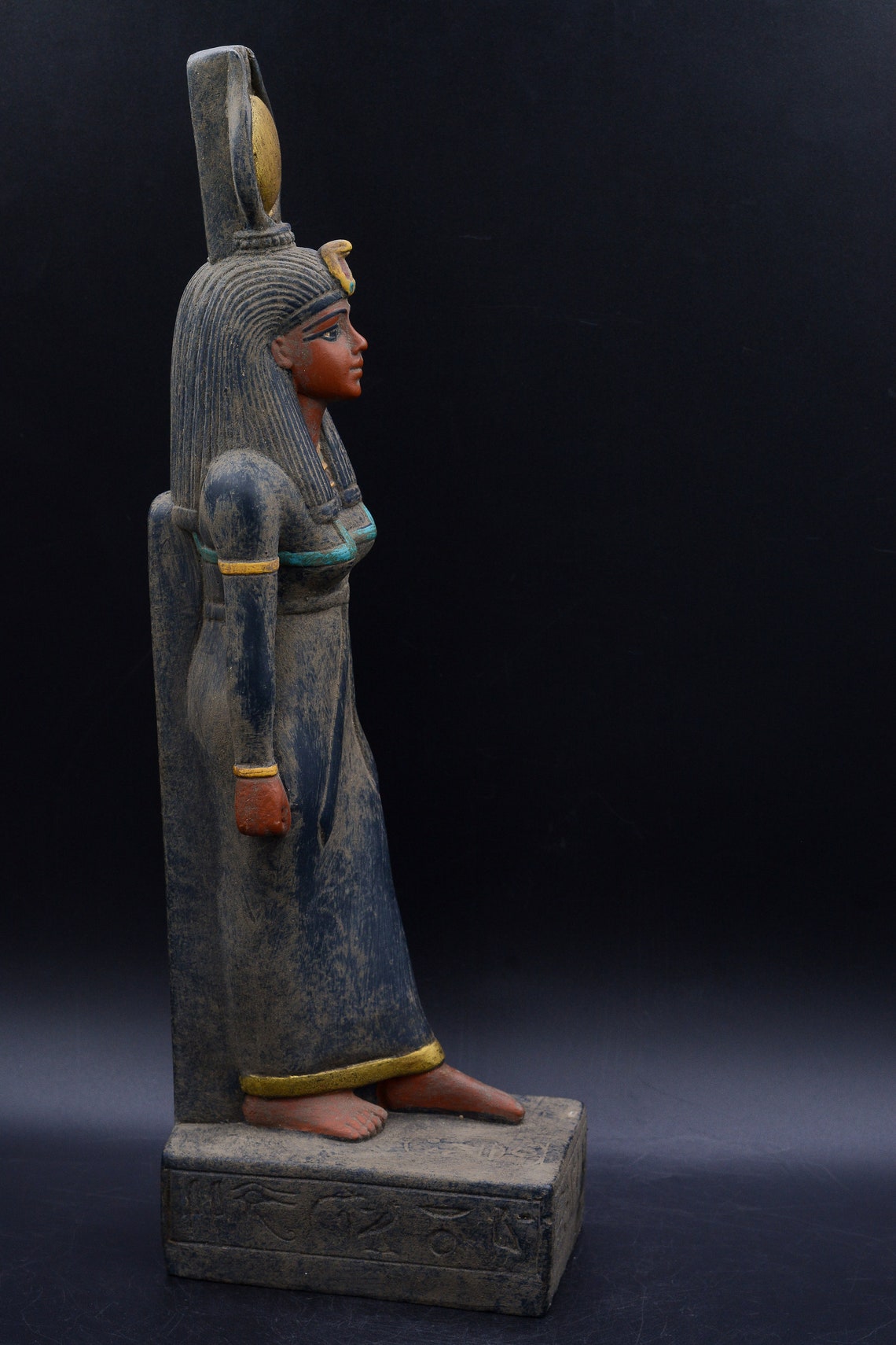 Statue de la déesse Isis Sculpture unique peinte en pierre | Etsy