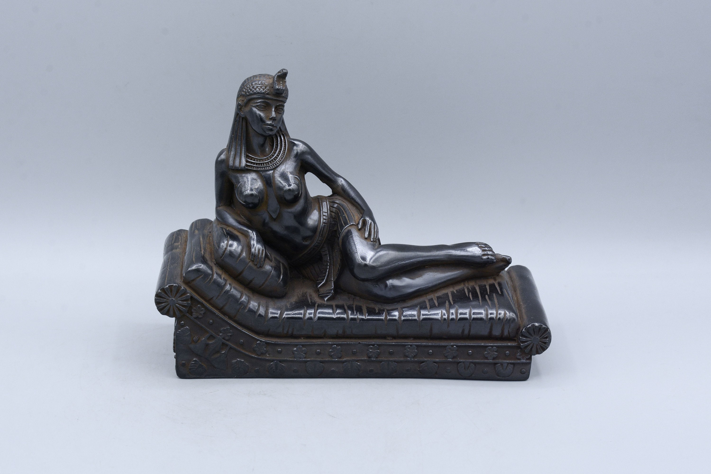 エジプト女王クレオパトラ像：ブラックストーンアンティークアート