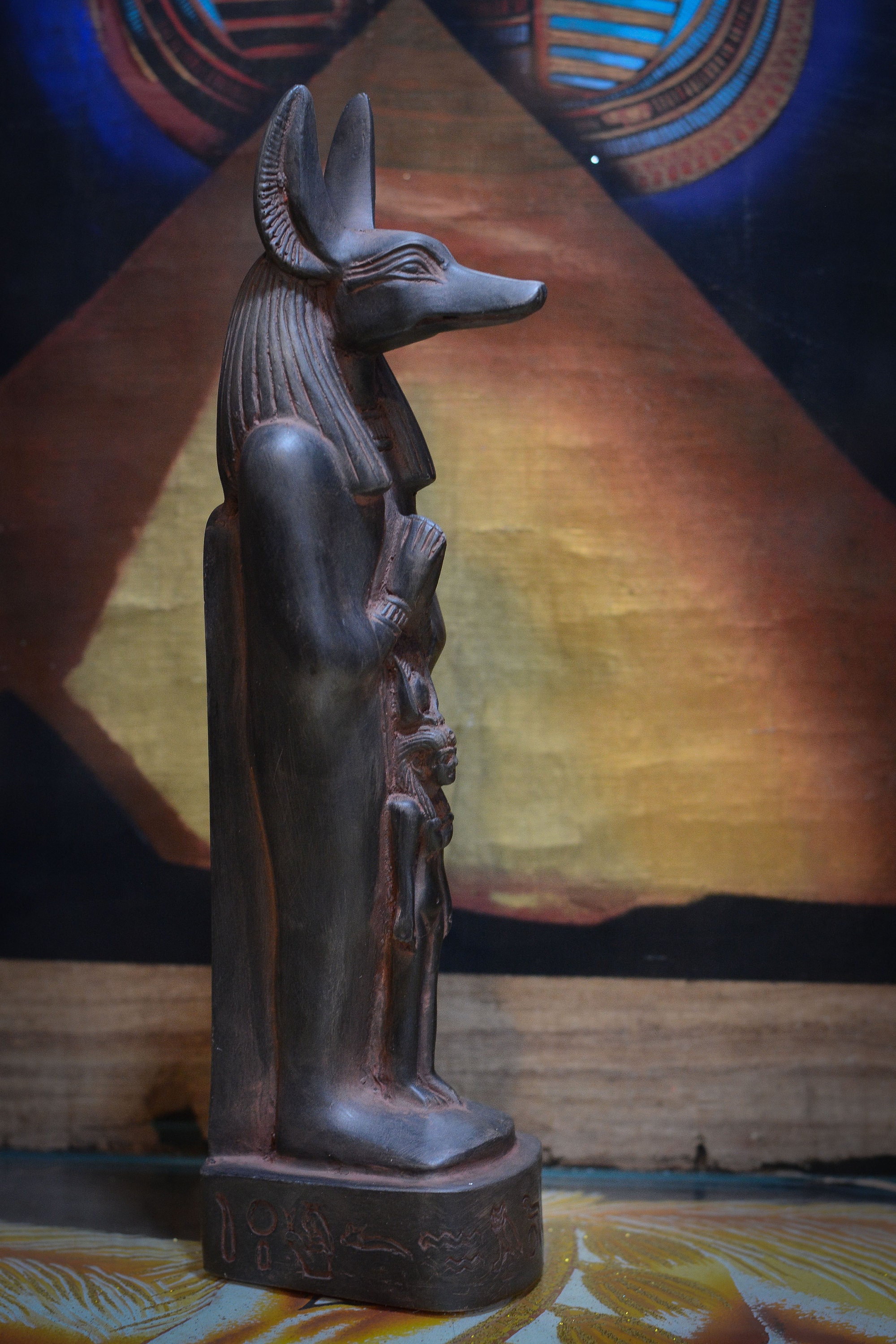 死の神アヌビスの像 黒い彫刻 エジプト製の重い石 - Etsy 日本