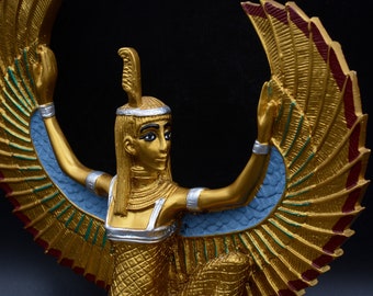 古代エジプトの女神マアトの翼を開いた像の彫刻 - エジプト製
