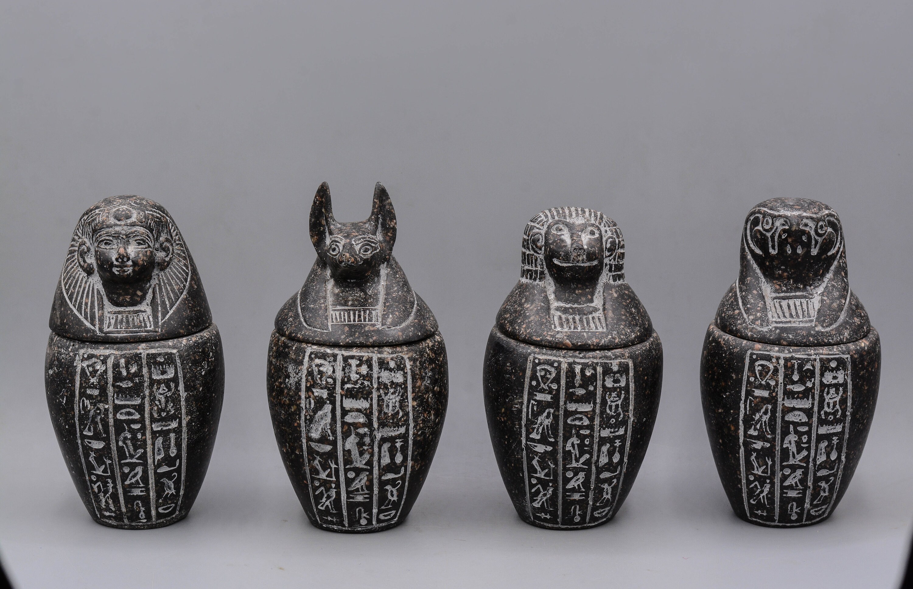 ホルスの息子カノプス壺彫刻セット エジプト美術花崗岩4個セット（2色
