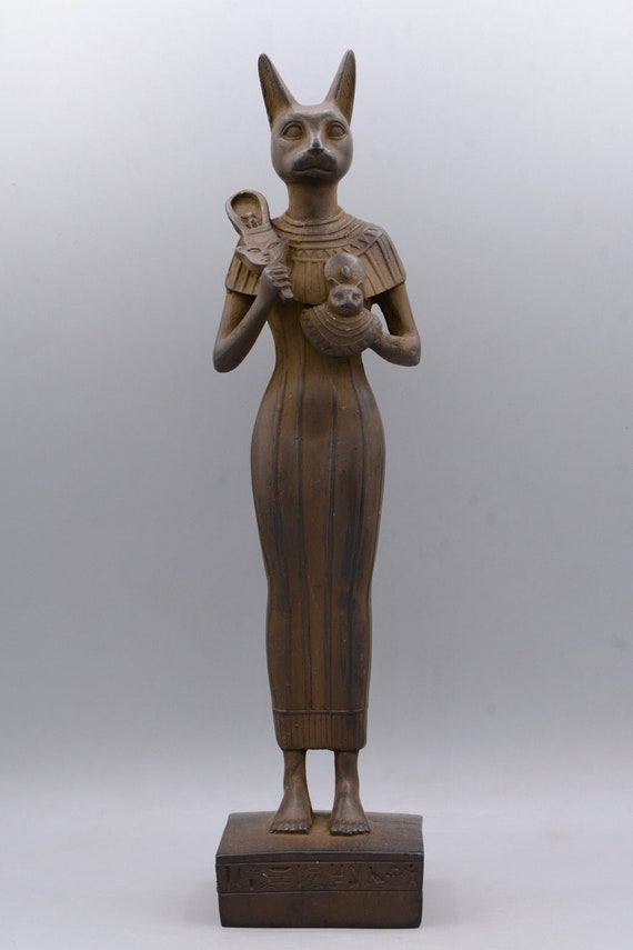 バステト　エジプトの女神 Amazon.co.jp: B Baosity エジプト猫像バステト女神置物かわいい