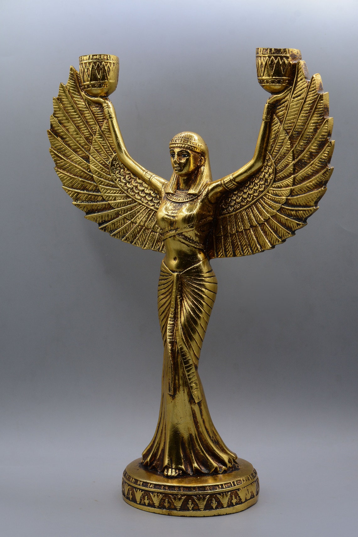 Estatua única de la diosa egipcia Isis Open Wings
