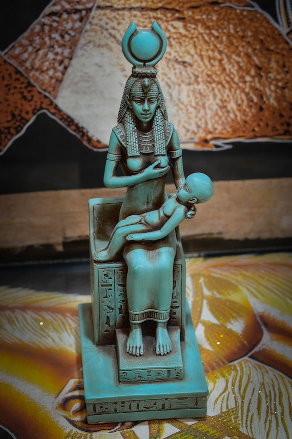 赤ちゃんホルスに授乳するイシス女神の像、大きな緑色の重いエジプト製
