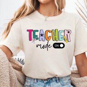 Teacher Shirt, Teacher T-Shirt, Shirt, Gift for Teacher, Teacher T-shirt, Elementary Teacher Tee, Back to School Shirt, Rainbow Teacher Tee