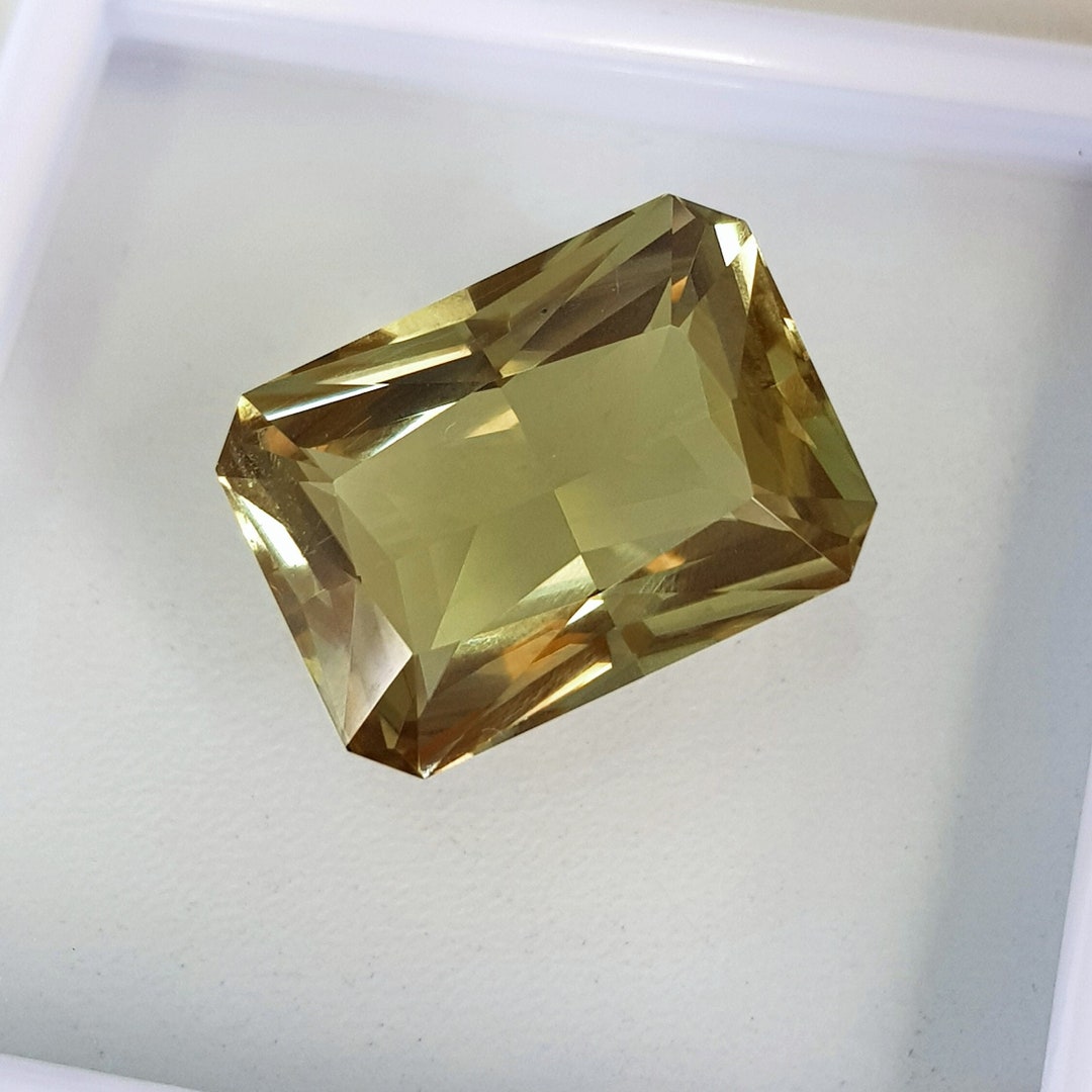 CERTIFIED Csarite, Diaspore 20.62 Ct Extremely Rare Color Change 100% ...