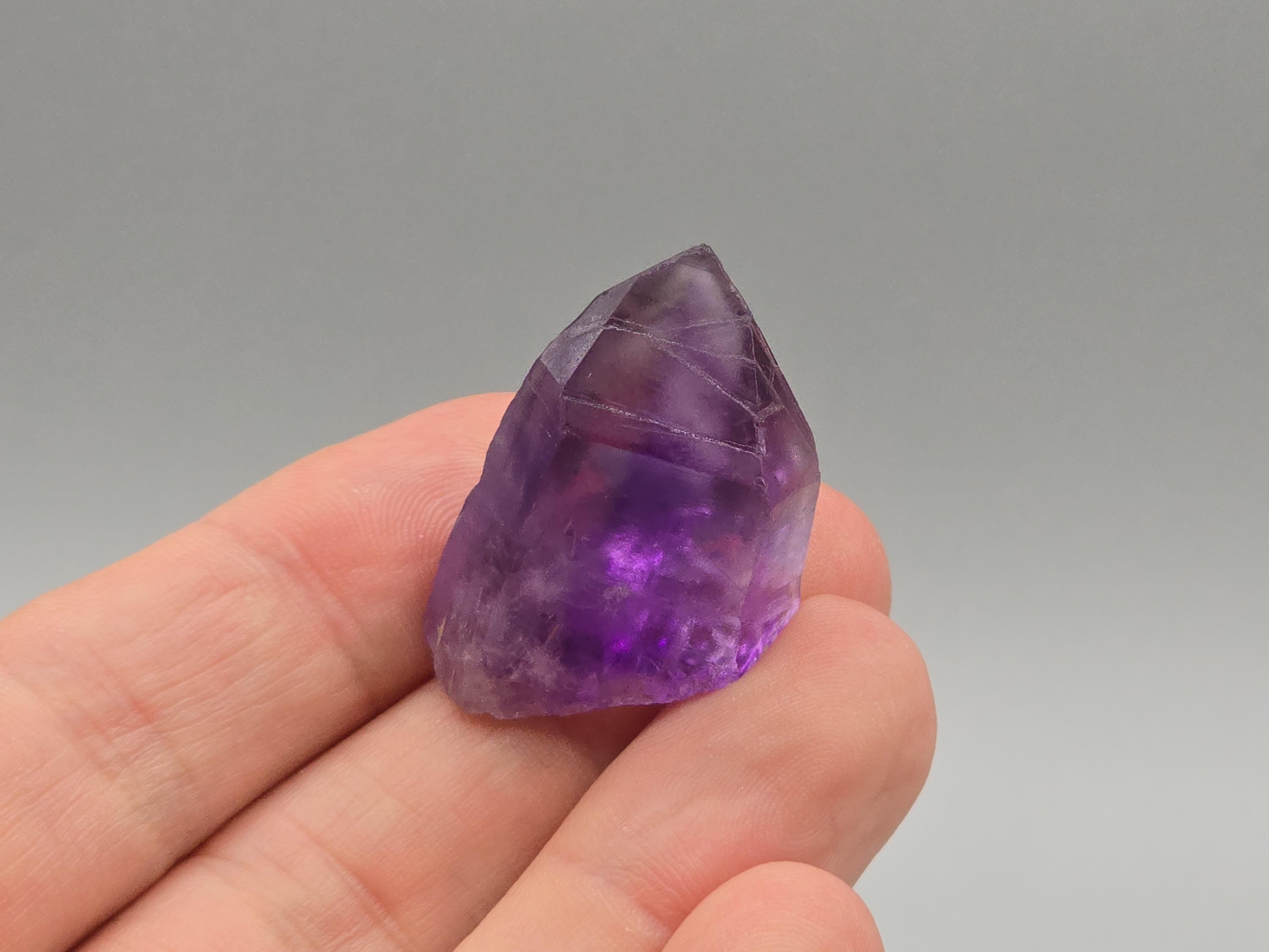 AAA チュチュ クリフス アメジスト クォーツ ポイント ナイジェリア産