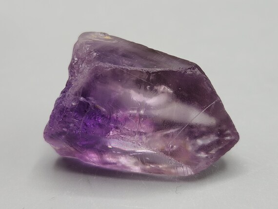 ナイジェリアTutu ciiffs産 アメジストポイント01 ナイジェリア産、チュチュクリフス産アメジストクォーツポイント