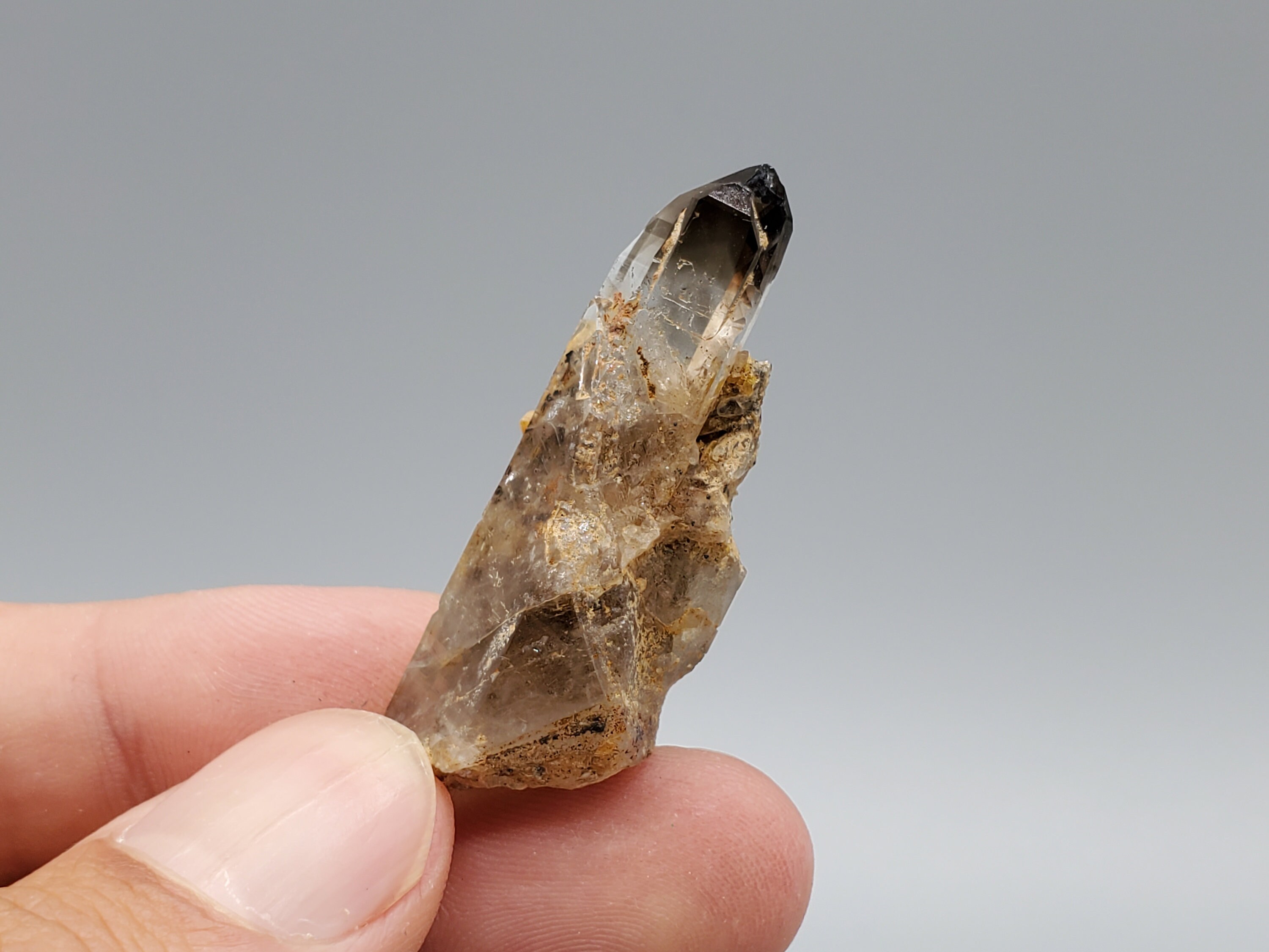 マラウイ産スモーキークォーツ（エギリン入り） - Etsy 日本