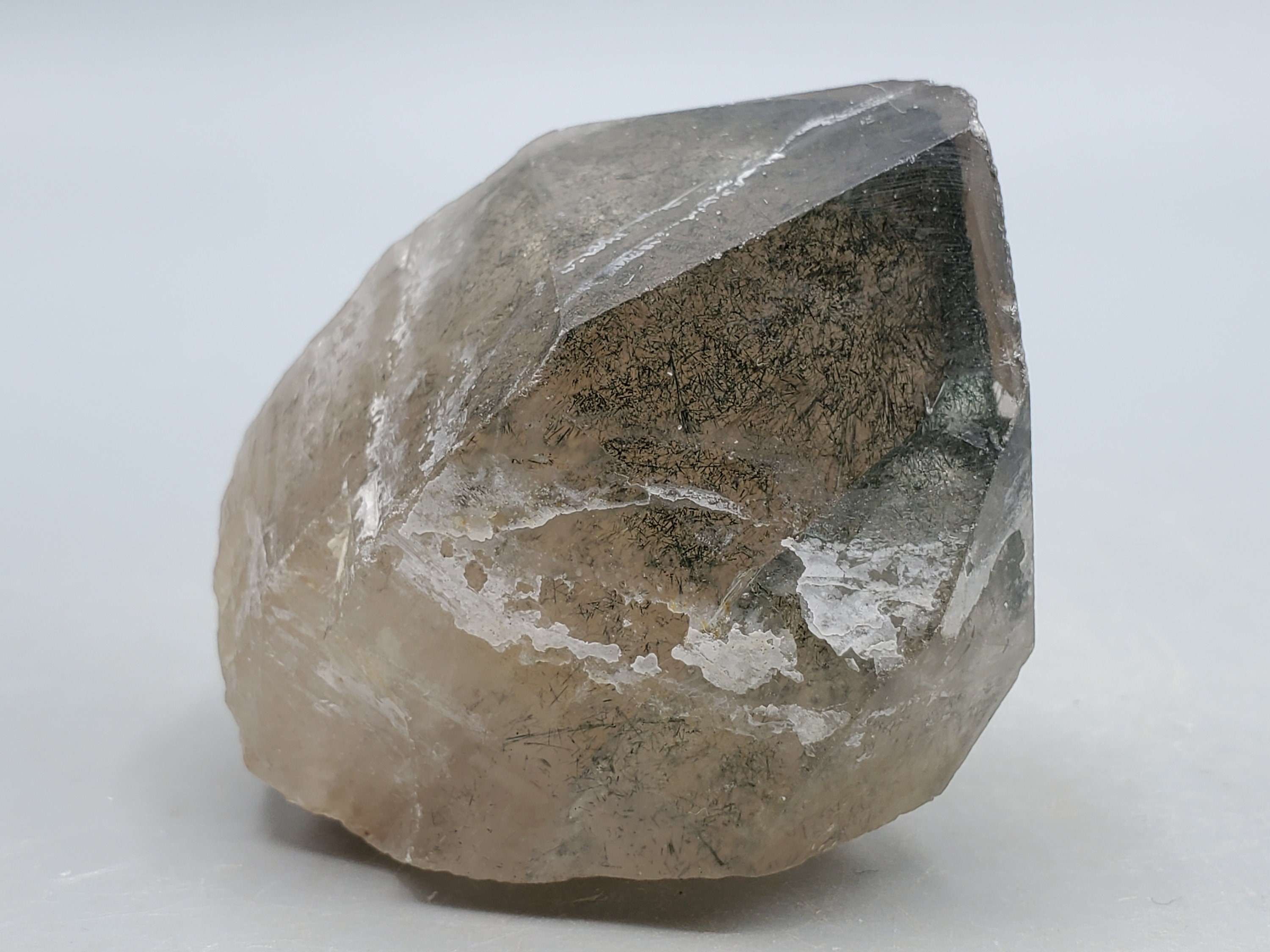 スモーキークオーツ　針入り il_fullxfull.3990073466_inpo.jpg