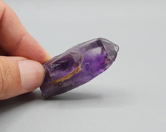 ナイジェリア産、チュチュクリフス産アメジストクォーツポイント