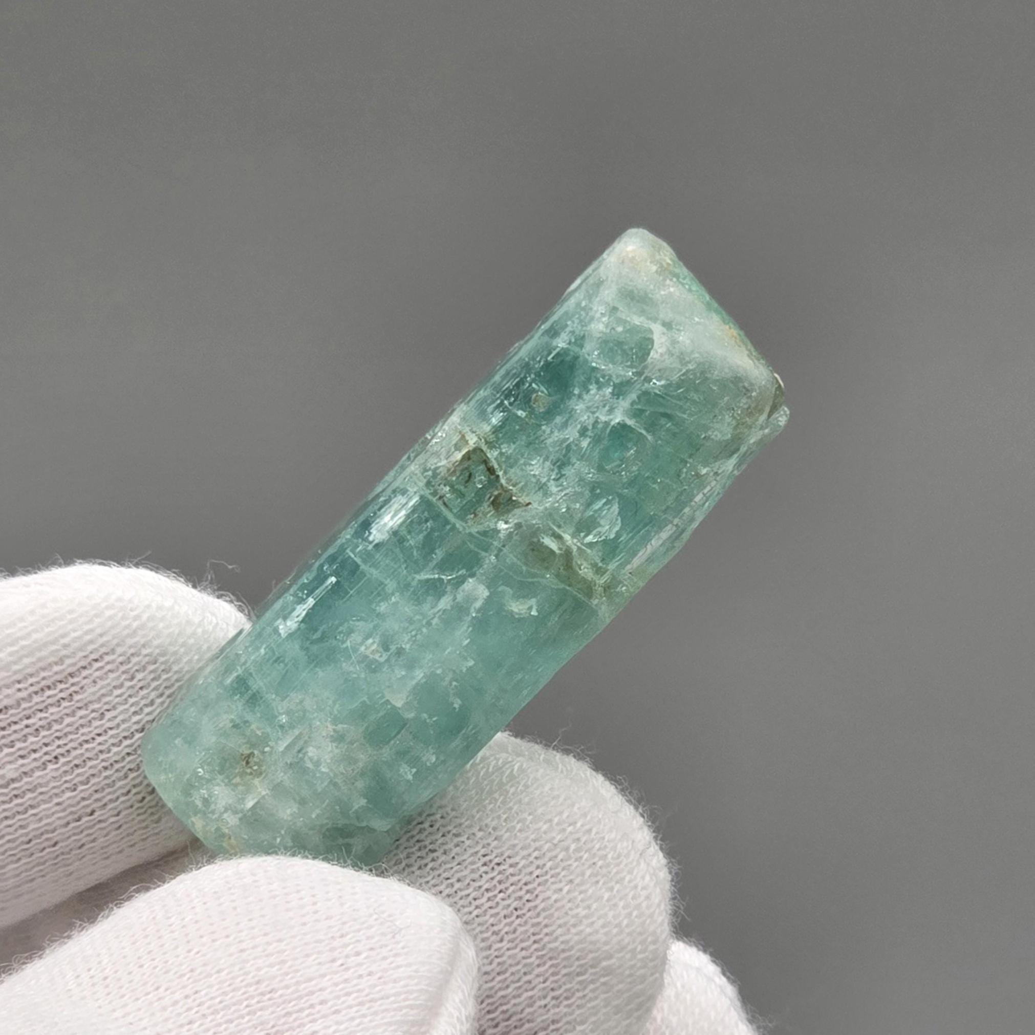 Vanadium Aquamarine – Rare Deep UV Fluorescence, Gadgi Gum, Jos