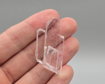 ニフォントバイト水晶クラスター – 16g 透明双刃構造 – メキシコ