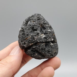 Agni Manitite Stone – Volcanic Pseudo-Tektite from Java, Indonesia (137 g)
