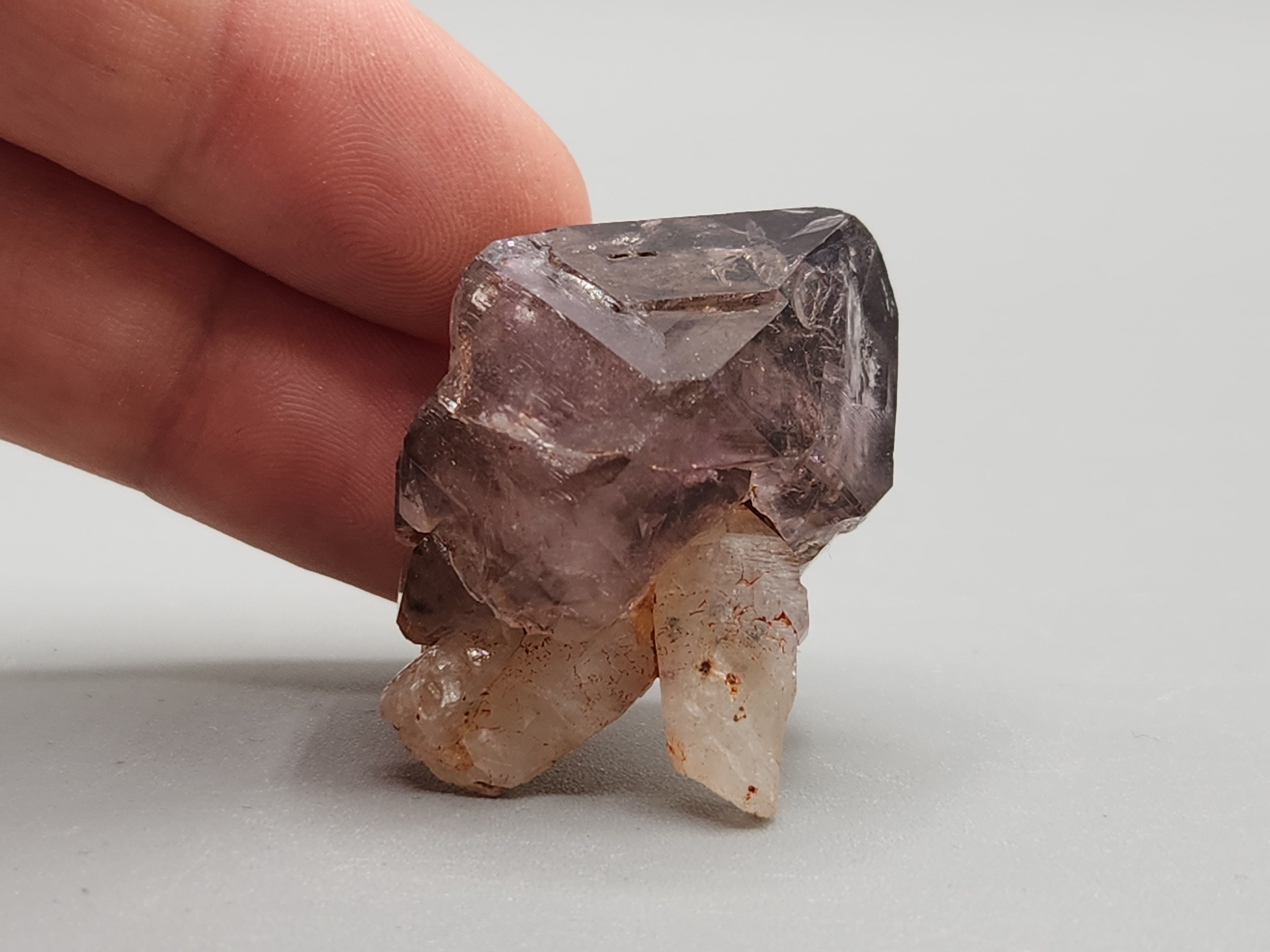 ナイジェリア産エンハイドロ フェンスター スモーキー アメジスト