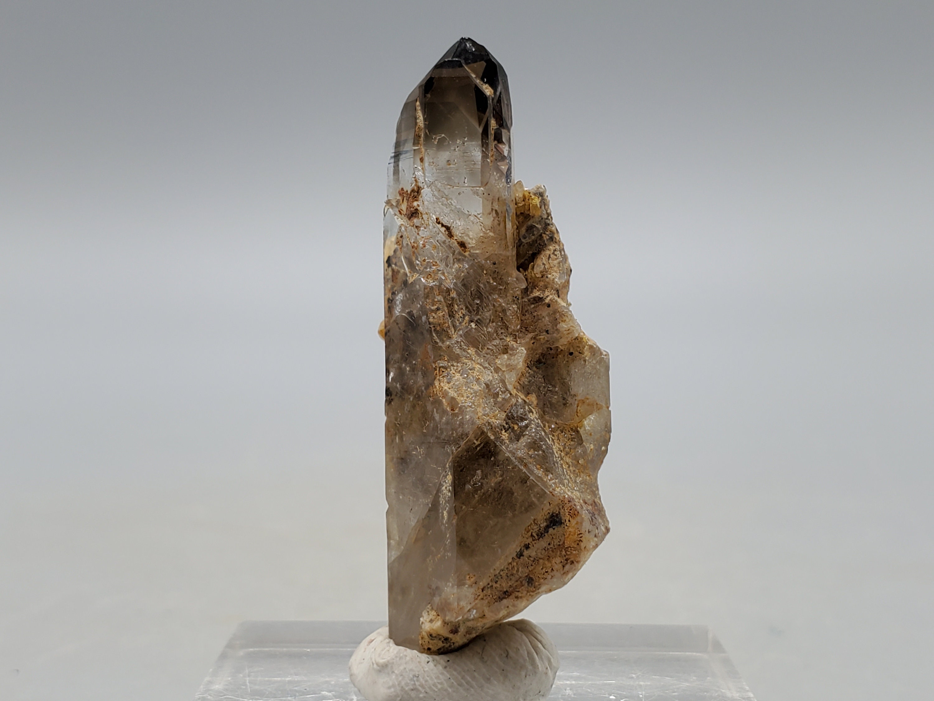 アフリカ　マラウイ　スモーキークォーツ マラウイ産スモーキークォーツ (Smoky Quartz / Malawi) - 鉱物標本