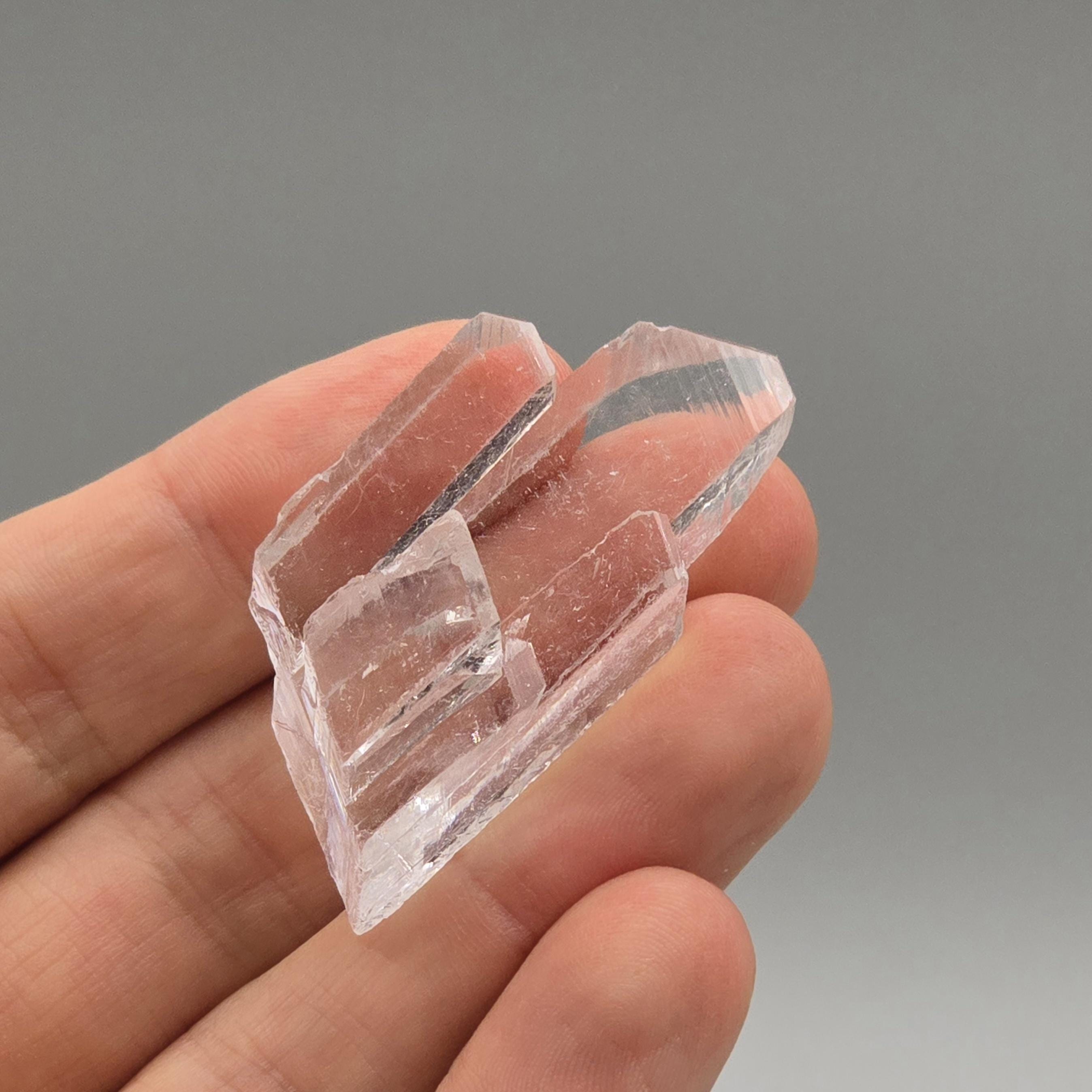 ニフォントバイト水晶クラスター – 16g 透明双刃構造 – メキシコ