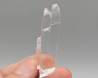 ニフォントバイト水晶 – 12.40 g 透明ツイン | メキシコ、チャルカス